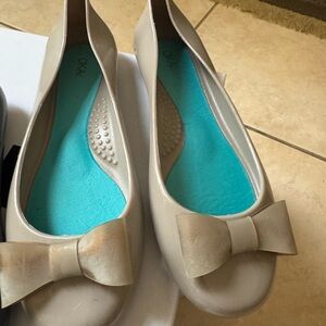 OKA B. Women's Ballet Flats with Bow Accents